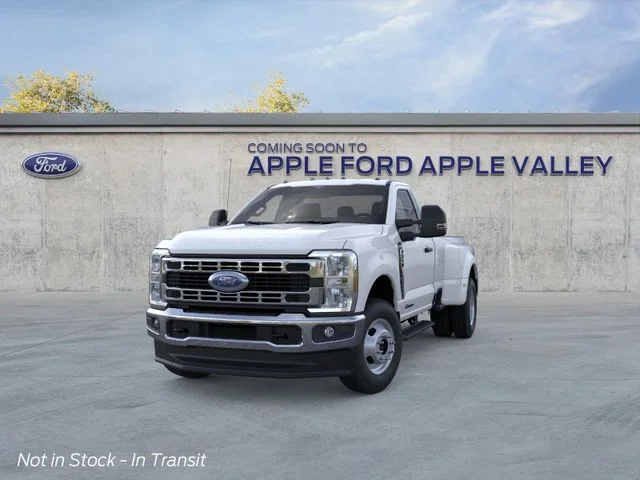 New 2026 Oxford White Ford XLT image 2