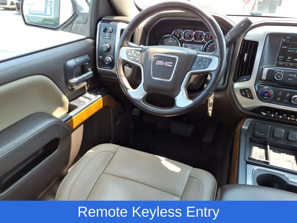 Used 2018 White GMC SLT image 28