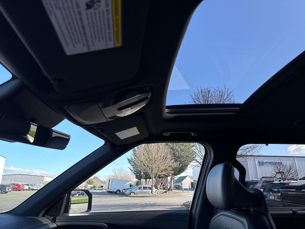 New 2027 Black Jade Green Kia X-Line EX image 18