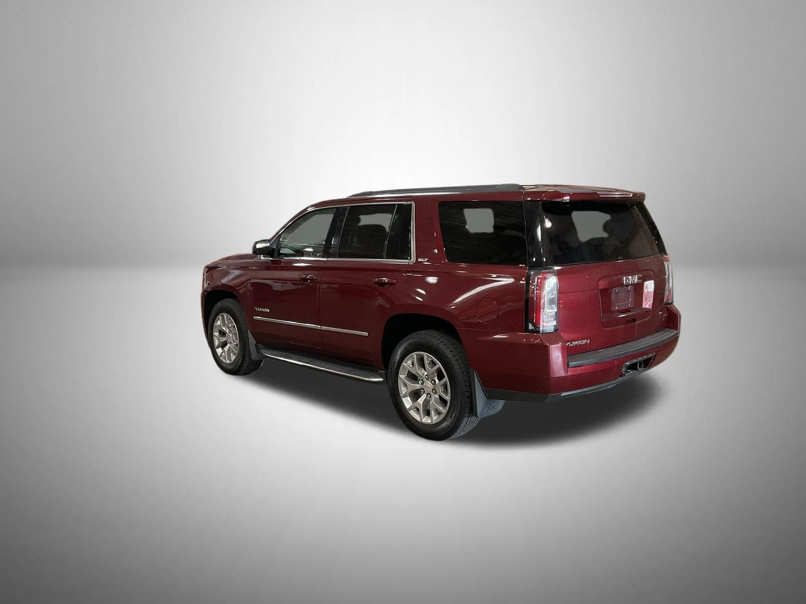 Used 2018 Red GMC SLT image 2