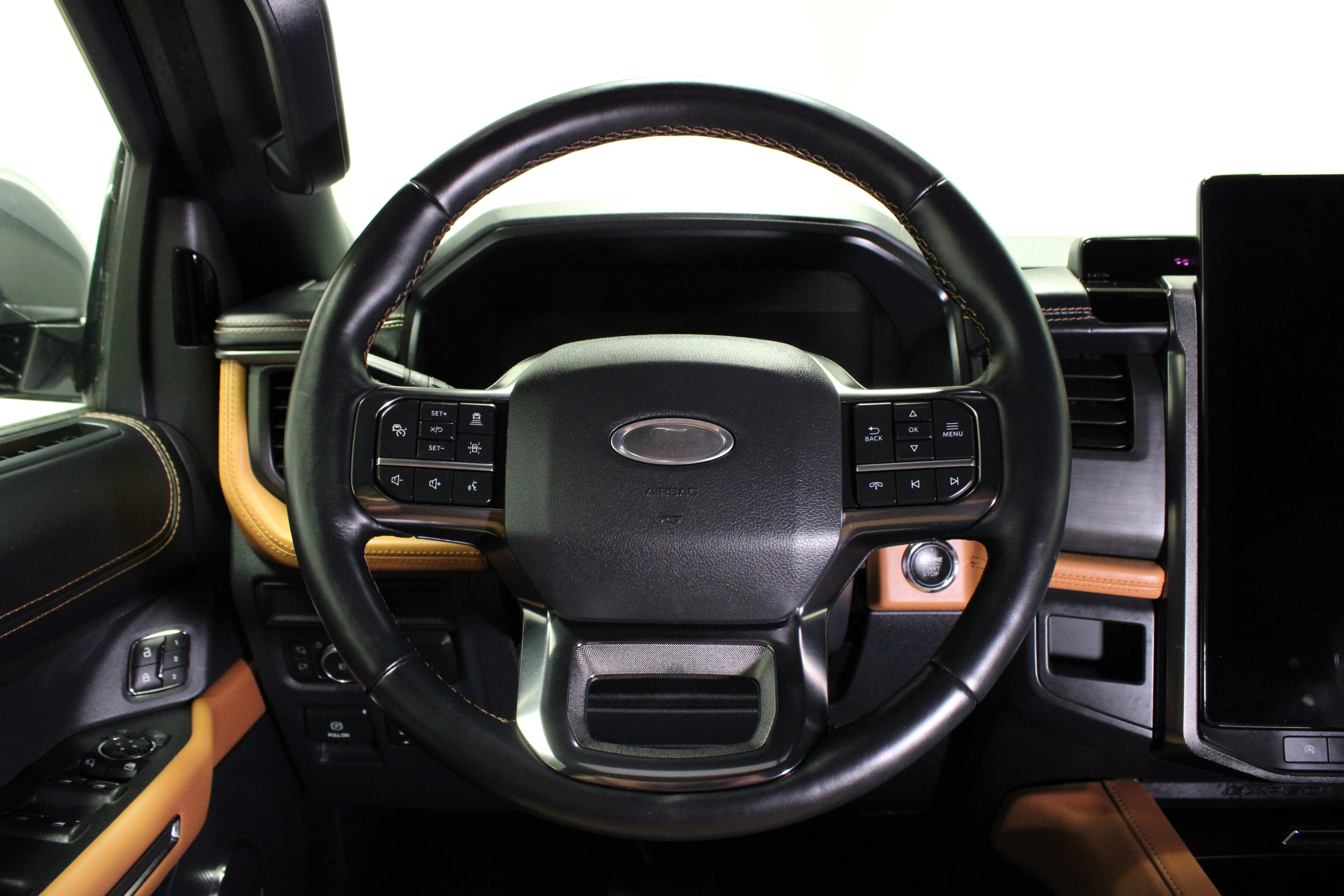 Used 2022 Blue Metallic Ford Platinum image 25