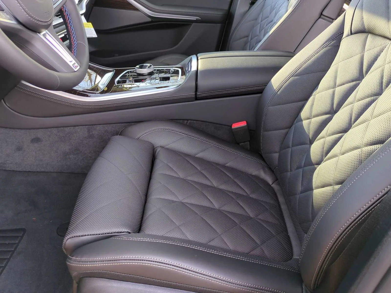 New 2026 Brooklyn Grey Metallic BMW M60i image 16