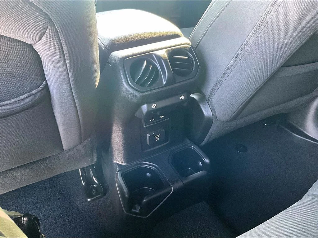 Used 2018 Blue Jeep Unlimited Sahara image 34