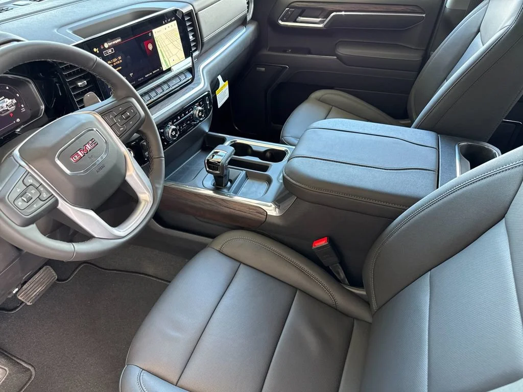 2026 GMC Sierra 1500 SLT - Photo 9