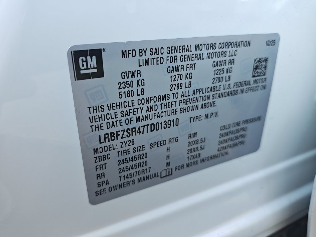 Certified Used 2026 White Buick Avenir image 26