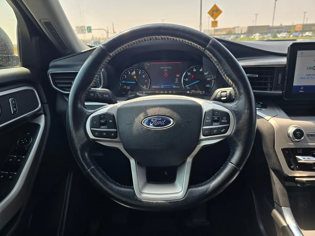 Used 2021 Atlas Blue Metallic Ford XLT image 28