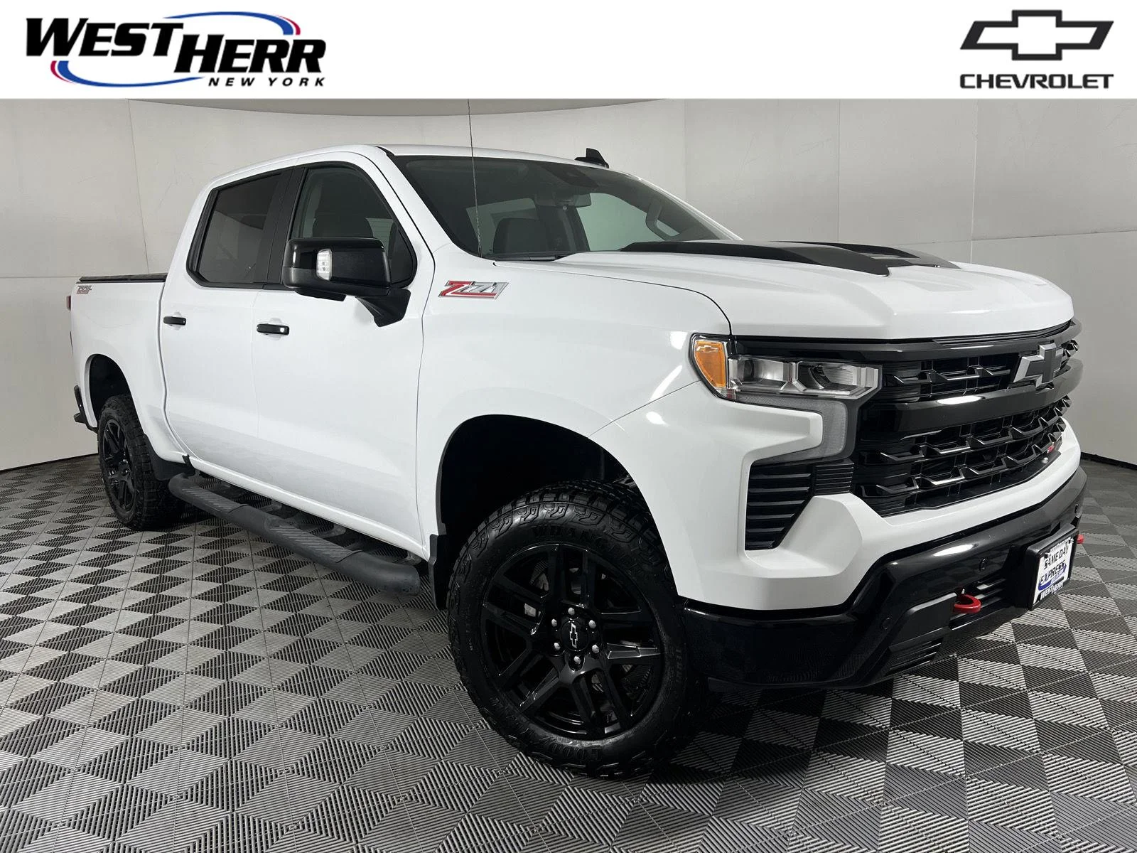 Used 2026 Summit White Chevrolet LT Trail Boss image 1