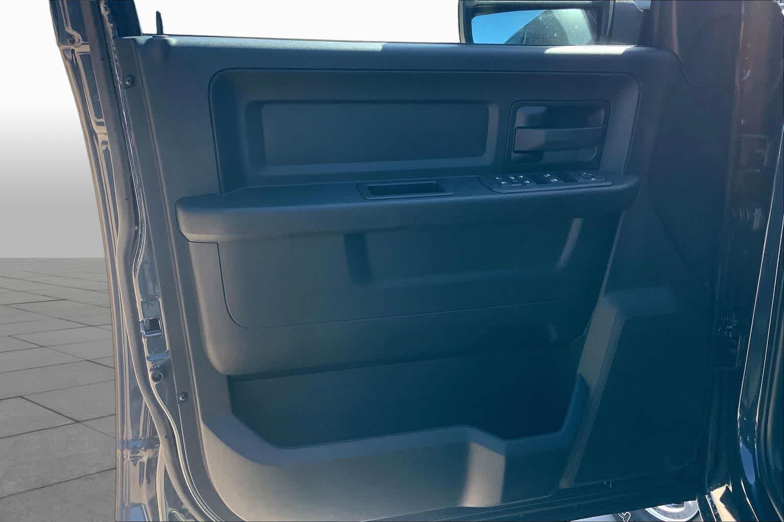 2025 RAM 2500 Tradesman - Photo 11