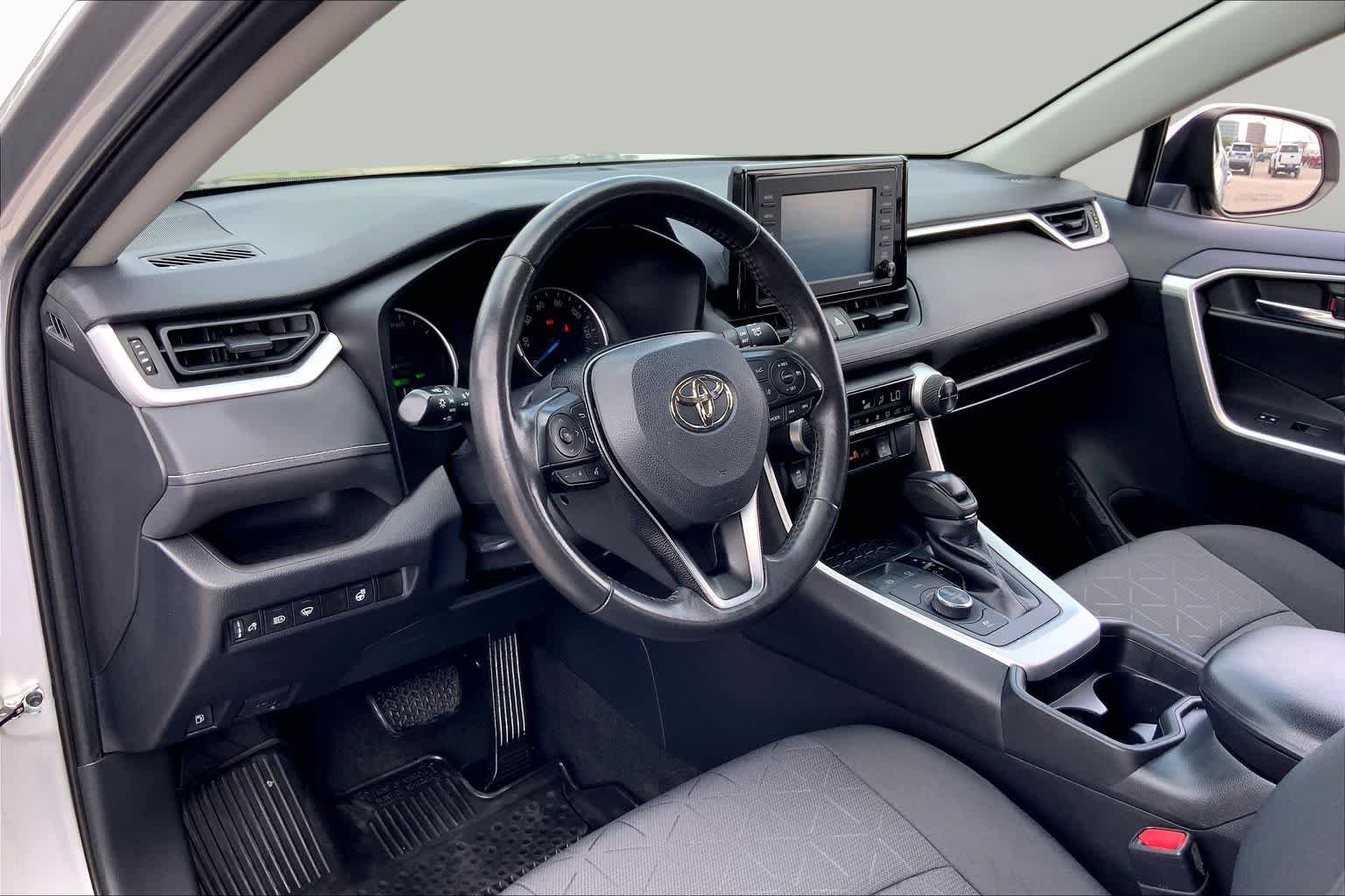 Used 2020 Silver Sky Metallic Toyota Hybrid XLE image 17