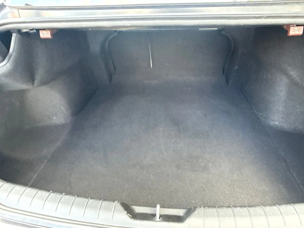 Used 2025 Blue Hyundai SEL image 5