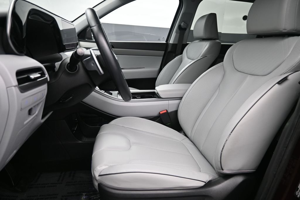 Used 2023 Red Hyundai SEL image 16