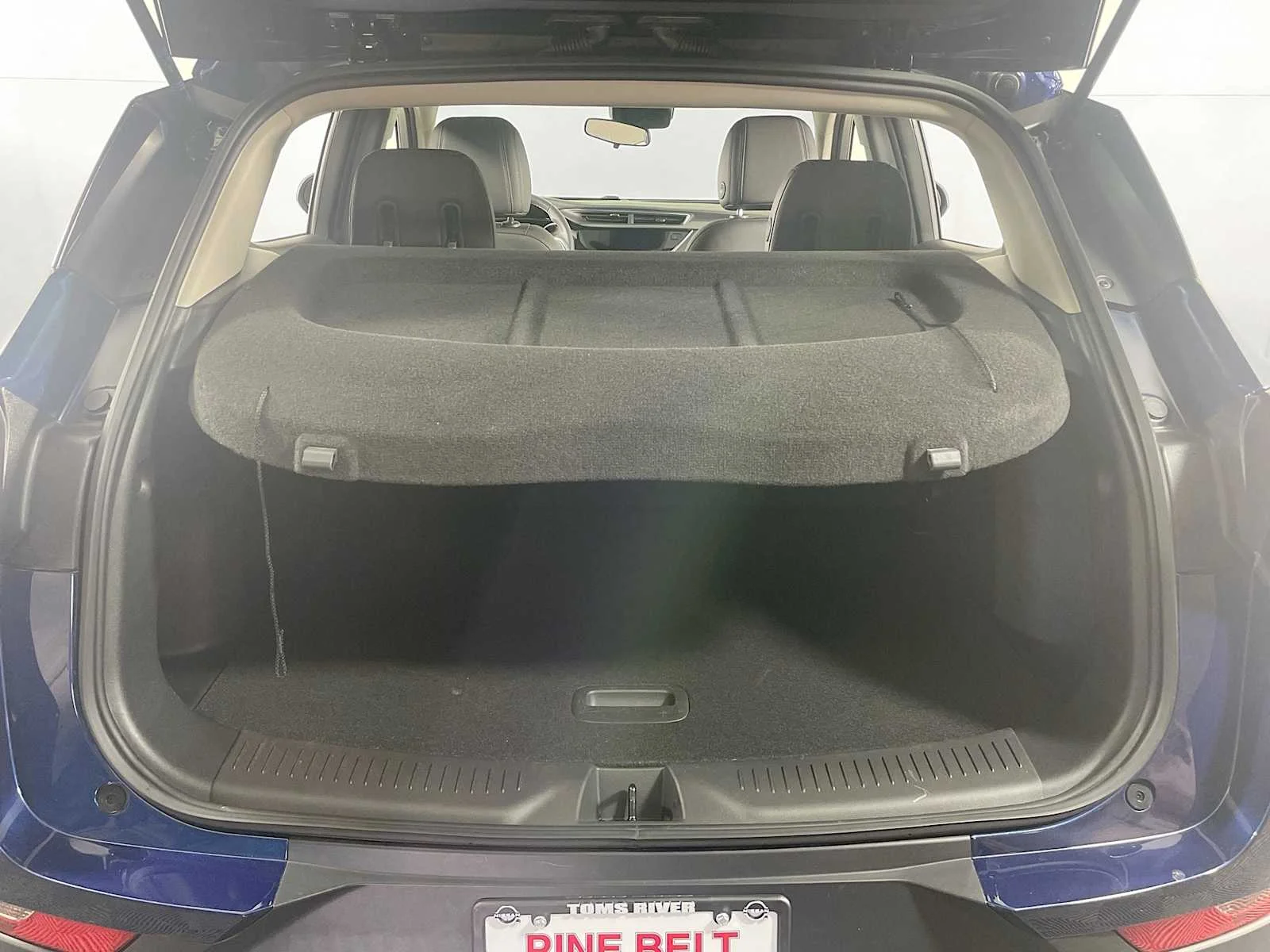 Used 2023 Sapphire Metallic Buick Preferred image 22
