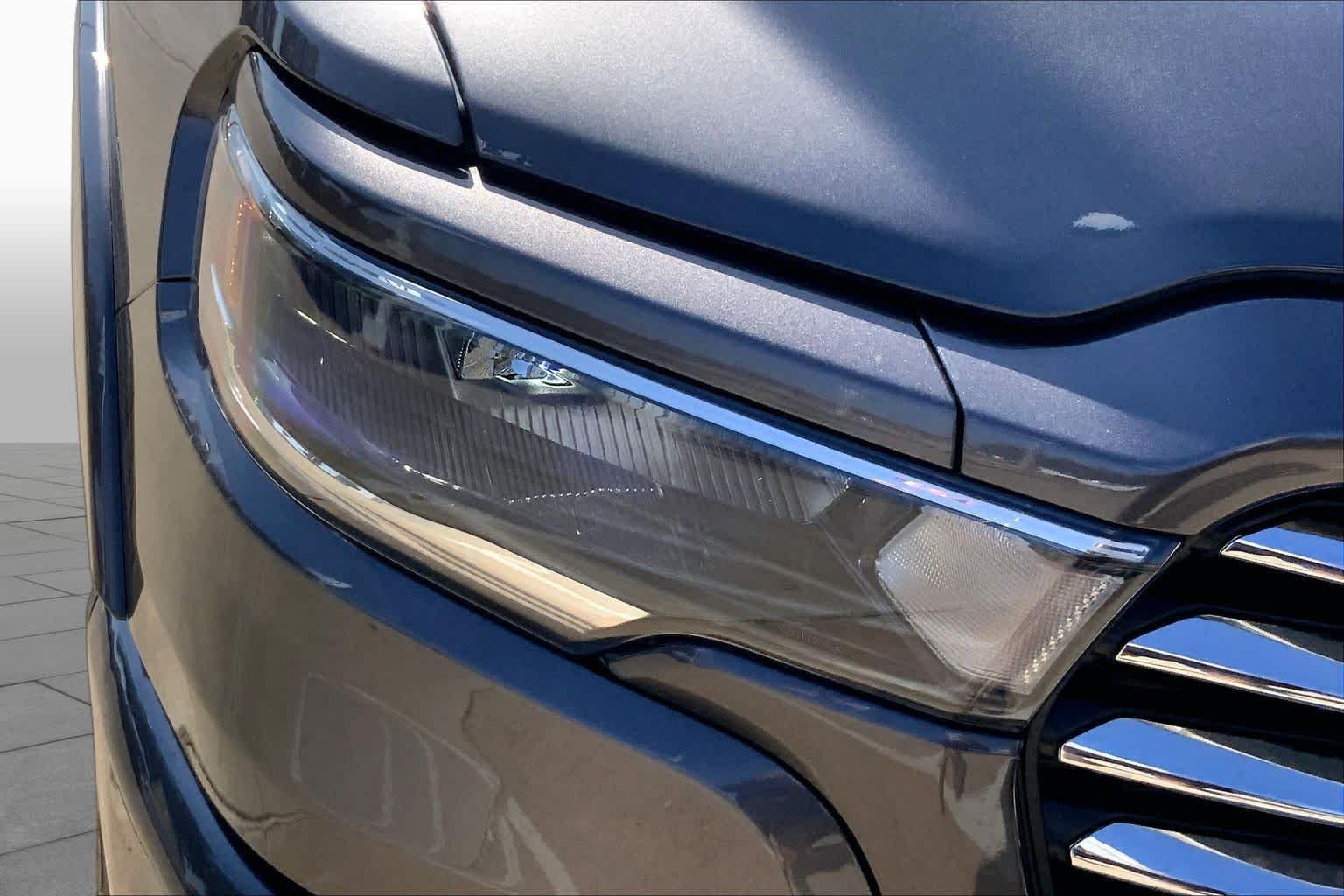 New 2026 Granite Crystal Metallic Clear-Coat Exterior Paint RAM Laramie image 13