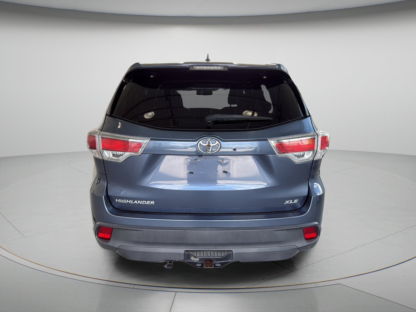 Used 2014 Attitude Black Metallic Toyota XLE image 4