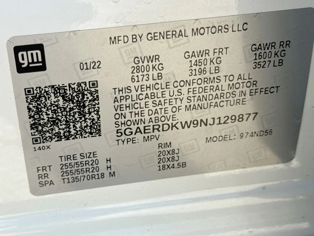 Used 2022 White Buick Avenir image 42