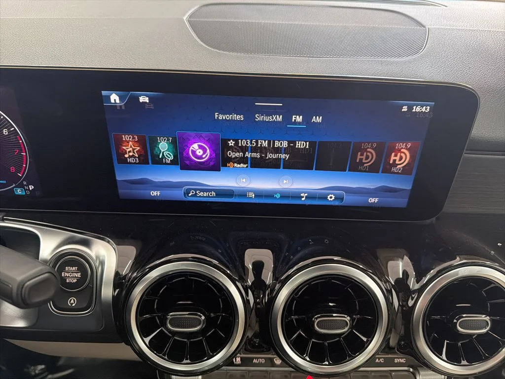 Used 2026 Silver Mercedes-Benz GLB 250 image 32