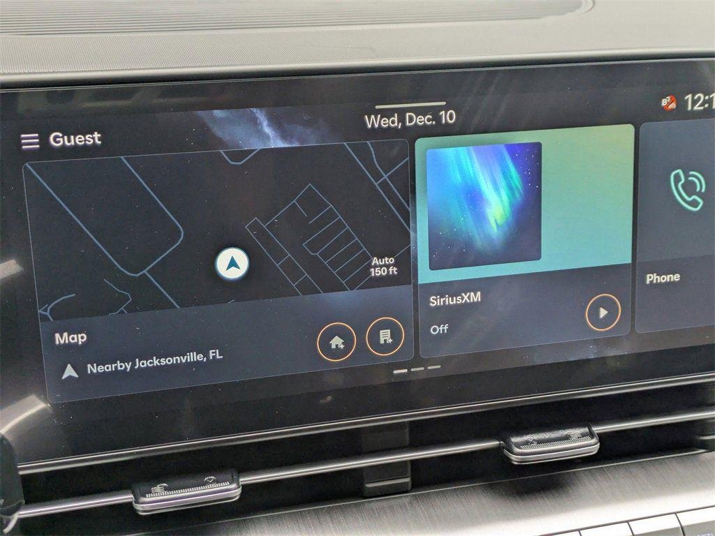 New 2026 Green Hyundai Limited FWD image 24