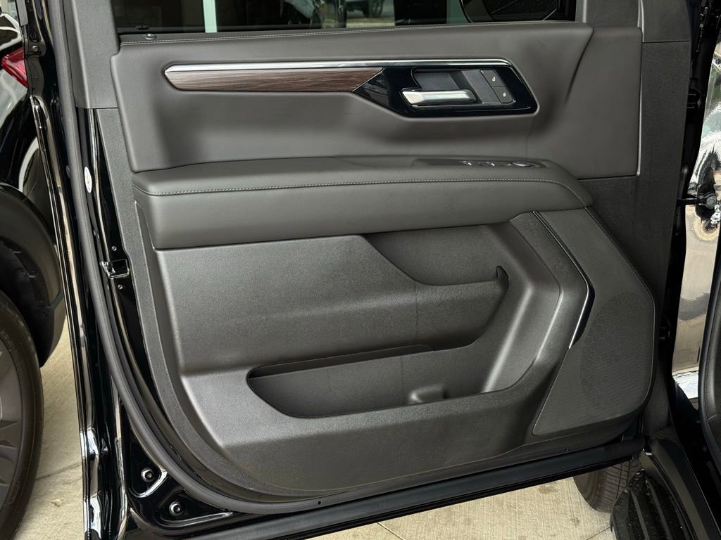 2026 Chevrolet Tahoe LS - Photo 19