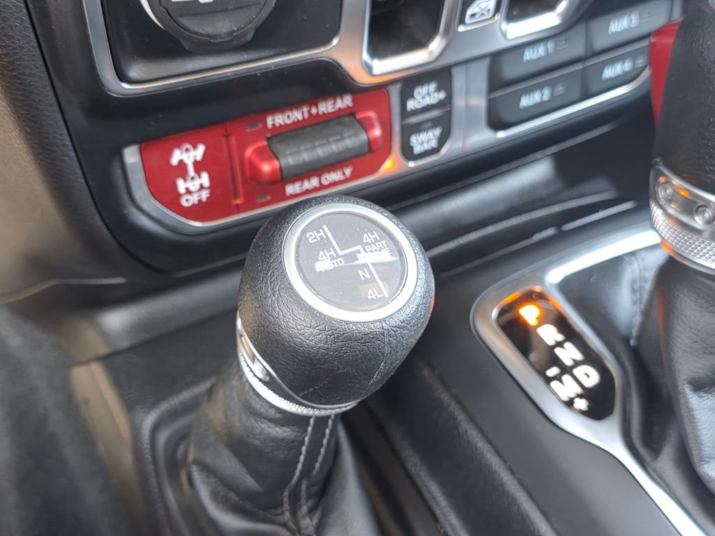 Used 2024 Silver Jeep Rubicon 4xe image 30