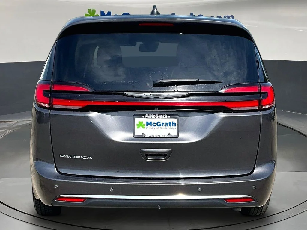 Used 2023 Gray Chrysler Touring L image 6