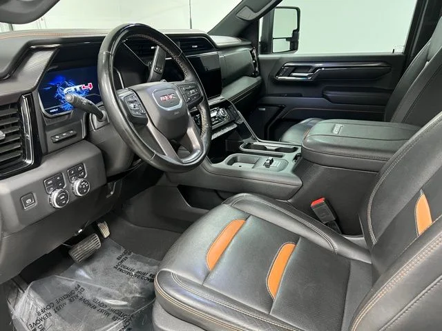 Used 2024 White GMC AT4 image 19