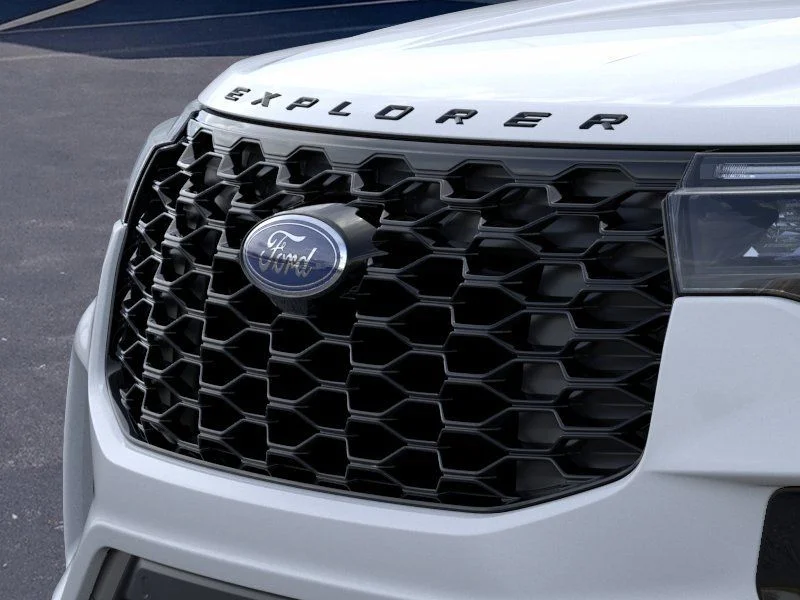 New 2026 Space White Metallic Ford ST-Line image 17