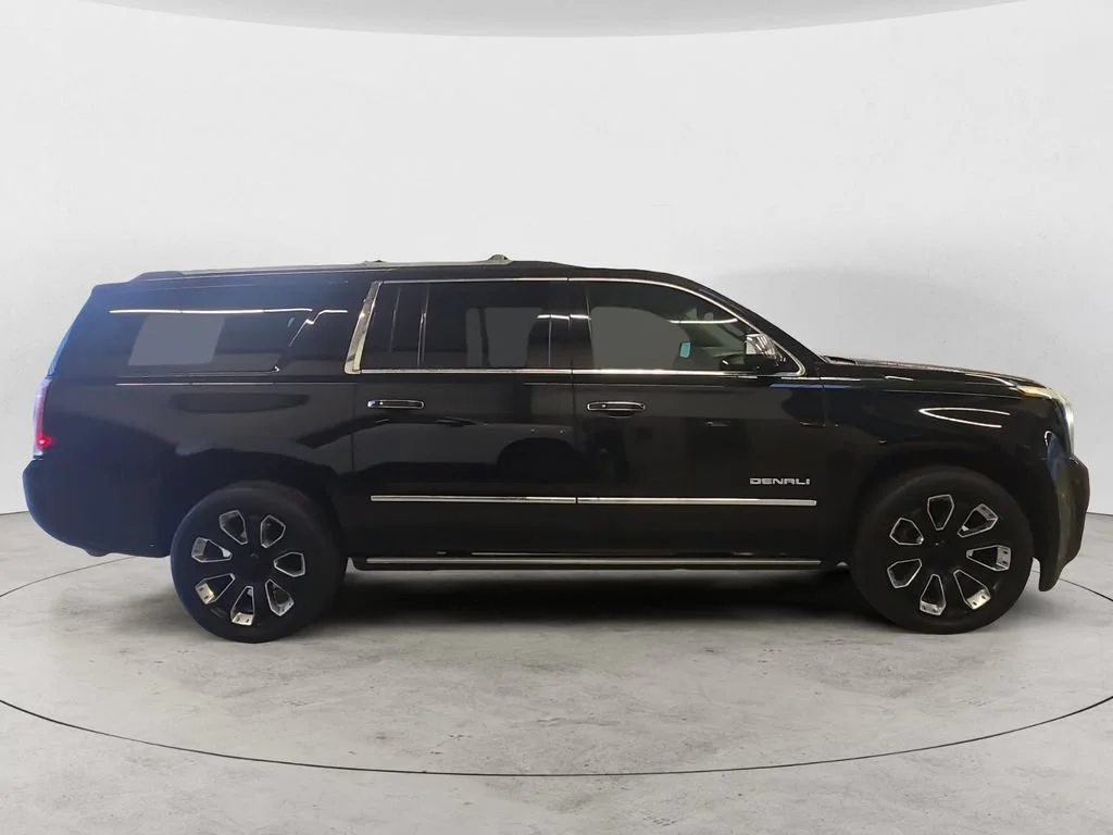 Used 2019 Onyx Black GMC Denali image 4