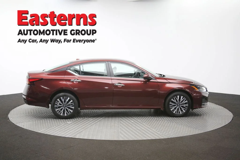 Used 2023 Red Nissan 2.5 SV image 44