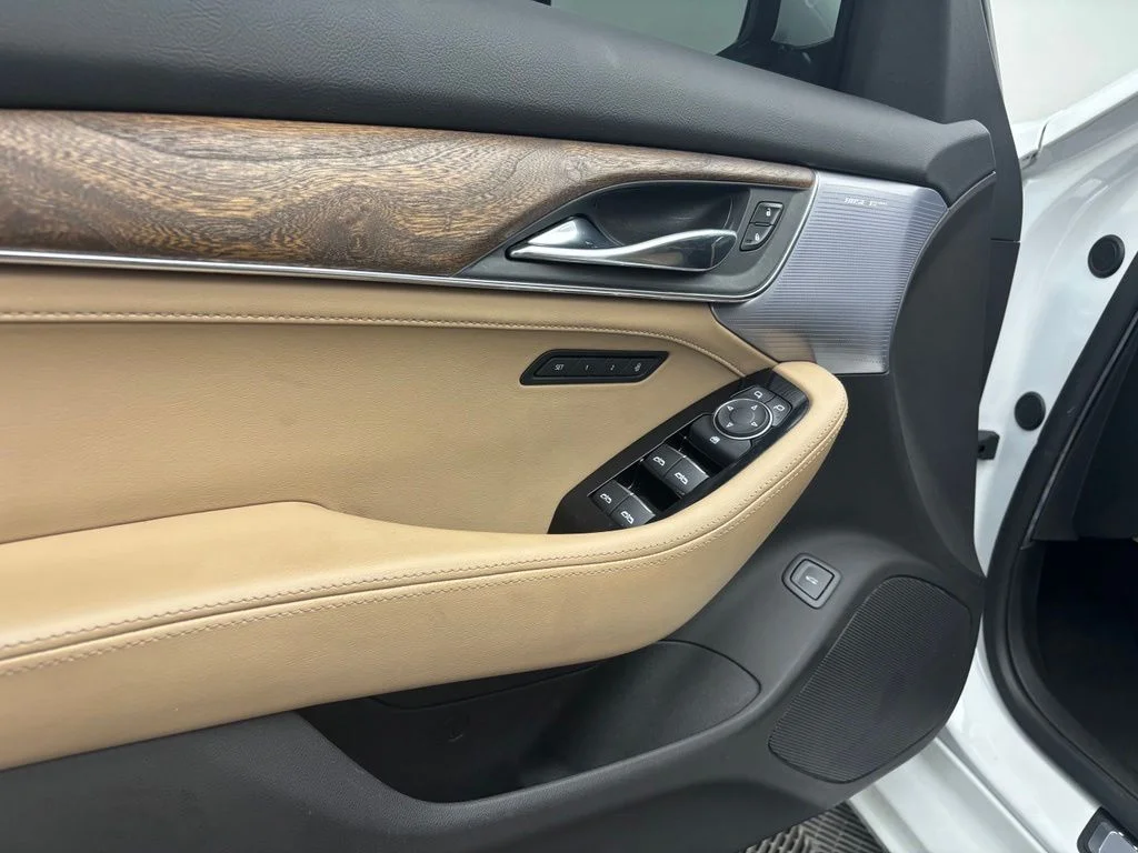 Used 2022 White Cadillac Premium Luxury image 17