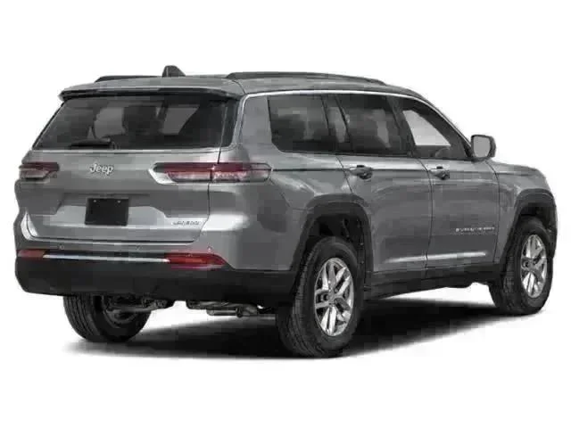 New 2025 Baltic Gray Metallic Clear-Coat Exterior Paint Jeep Altitude image 2