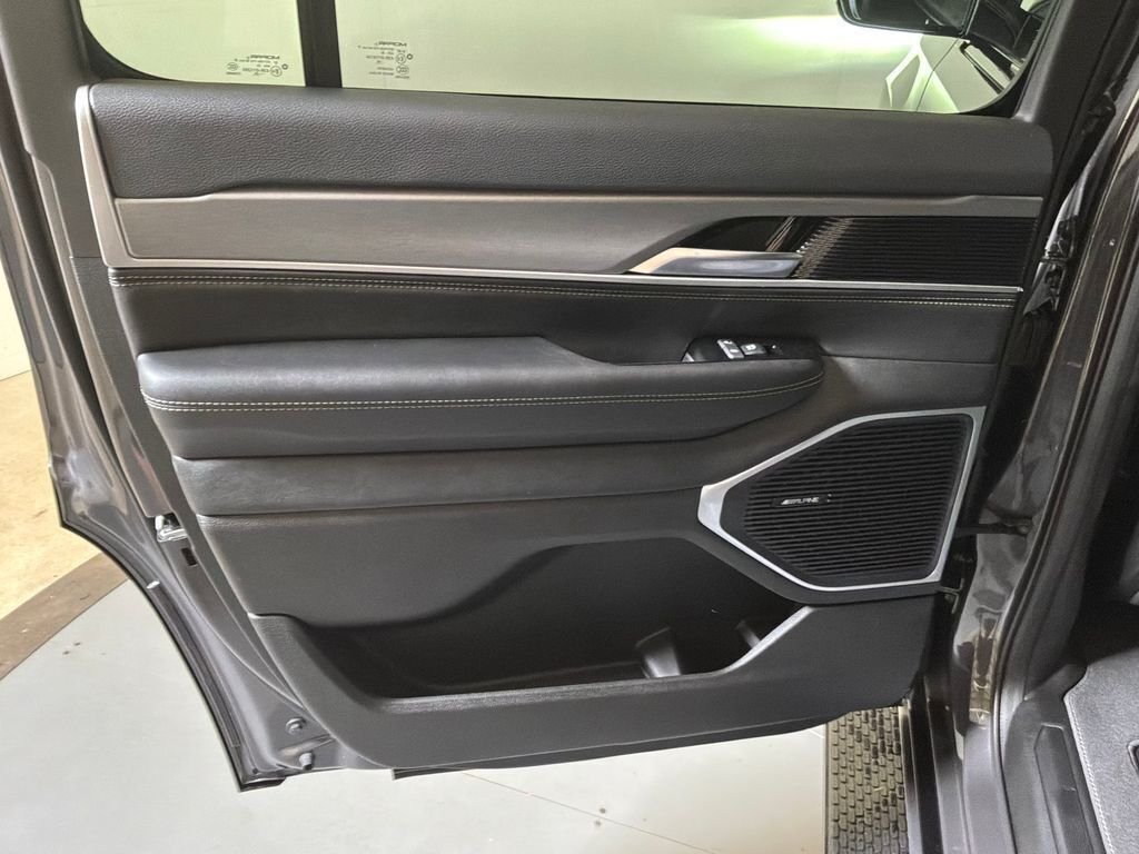 New 2026 Baltic Gray Metallic Clearcoat Jeep Limited Altitude image 12