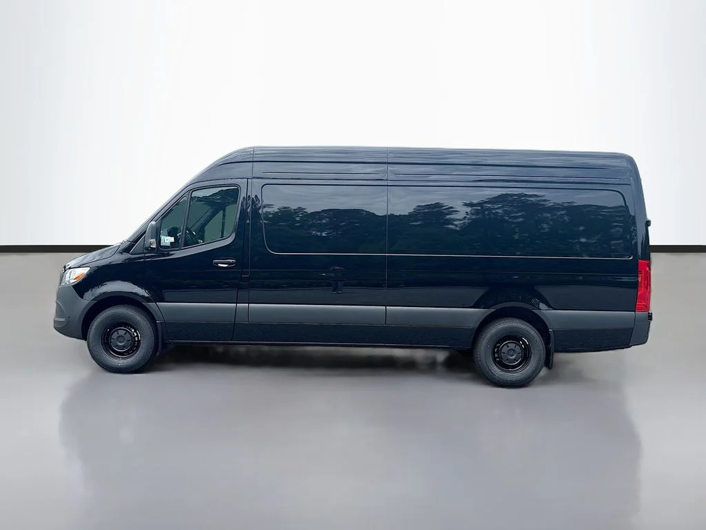 New 2026  Mercedes-Benz Cargo 170 WB image 6