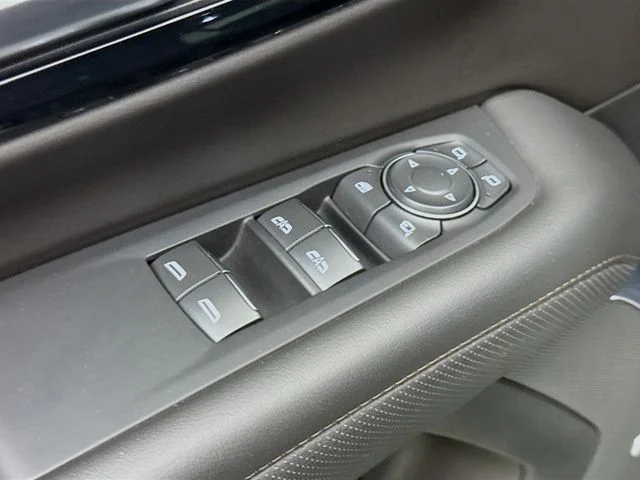 Used 2025 Black Chevrolet High Country image 20