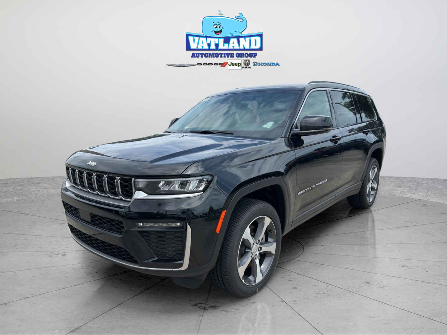 New 2026 Diamond Black Crystal Pearl-Coat Exterior Paint Jeep Limited image 1