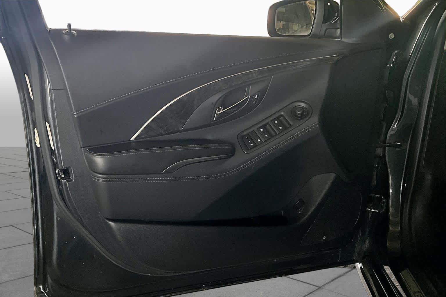 Used 2015 Smoky Gray Metallic Buick Leather image 20