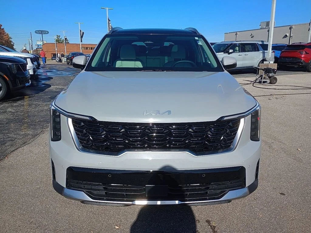 New 2026 Wolf Gray Kia S image 3