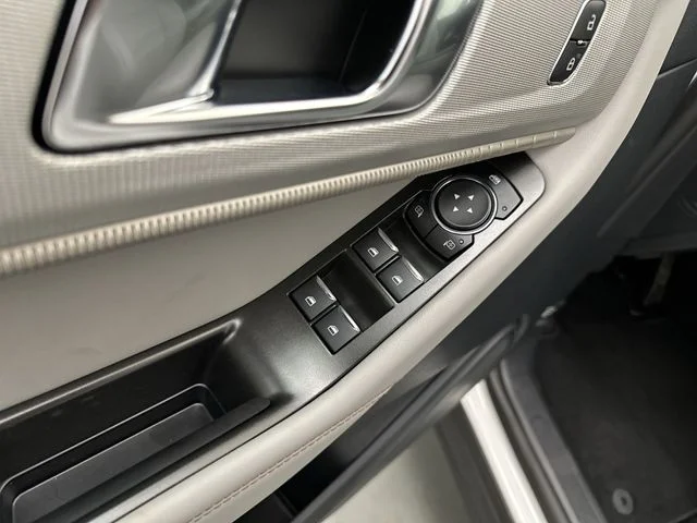 New 2026 Star White Metallic Tri-Coat Ford Active image 17