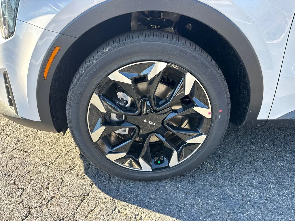 New 2026 White Kia EX image 9