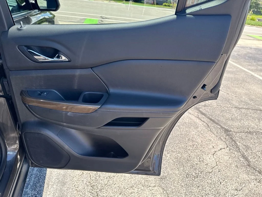 Used 2019 Gray GMC SLE-1 image 35