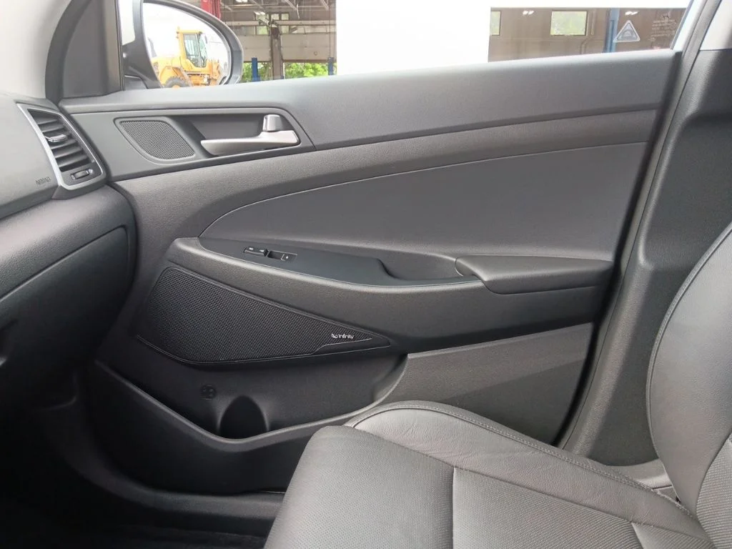Used 2018 Molten Silver Hyundai Limited image 26
