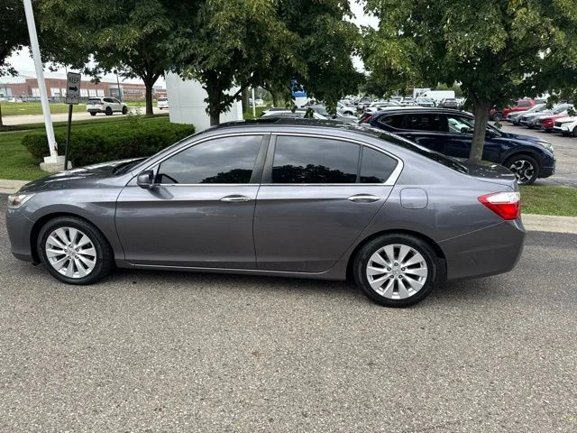 Used 2015 Modern Steel Metallic Honda EX-L image 11