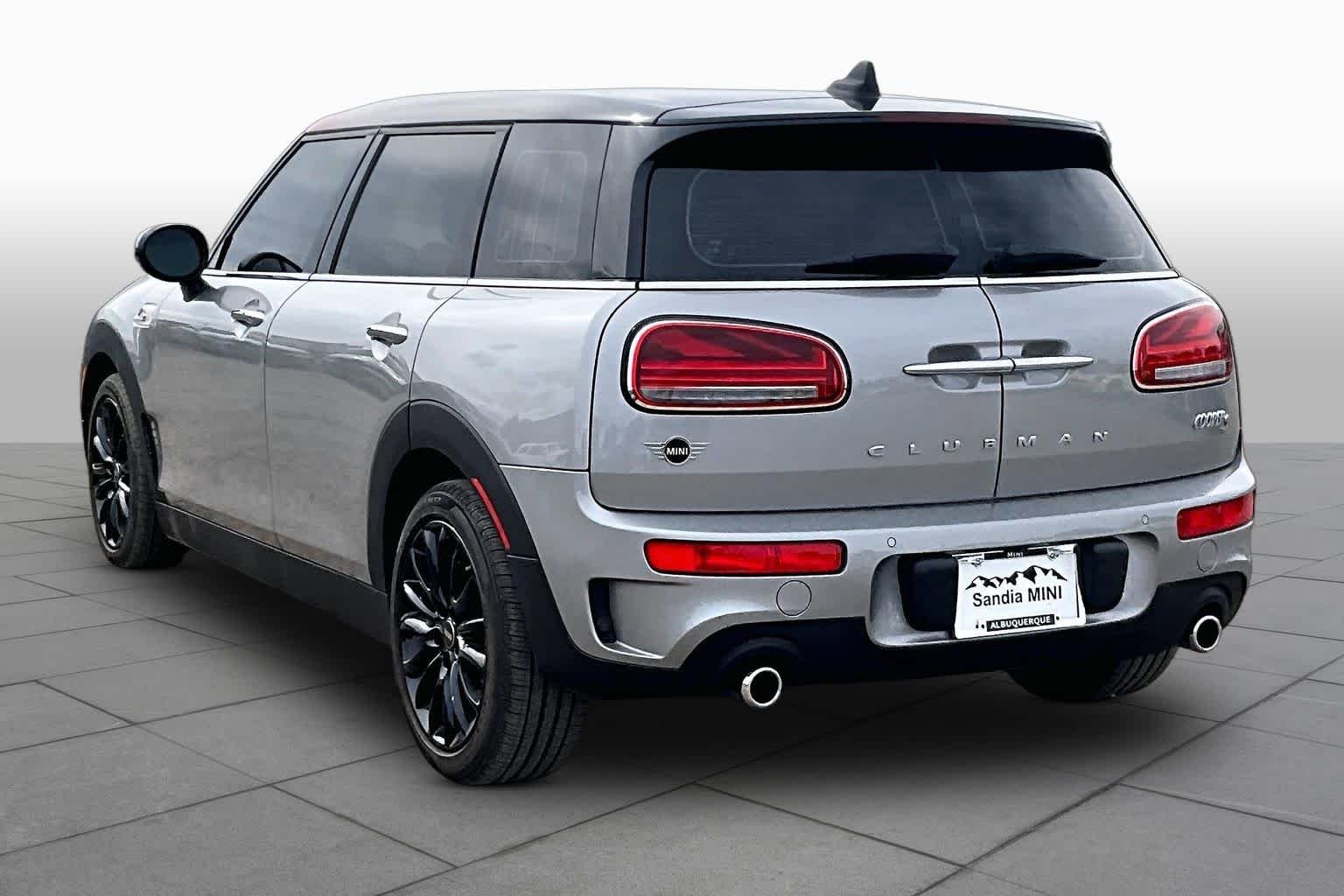 Used 2023 Melting Silver III Metallic MINI Cooper S image 8