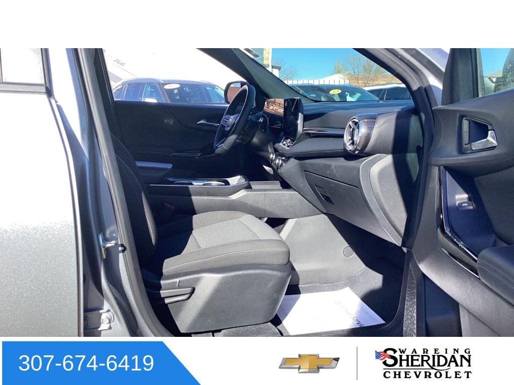 2025 Chevrolet Equinox LT - Photo 30