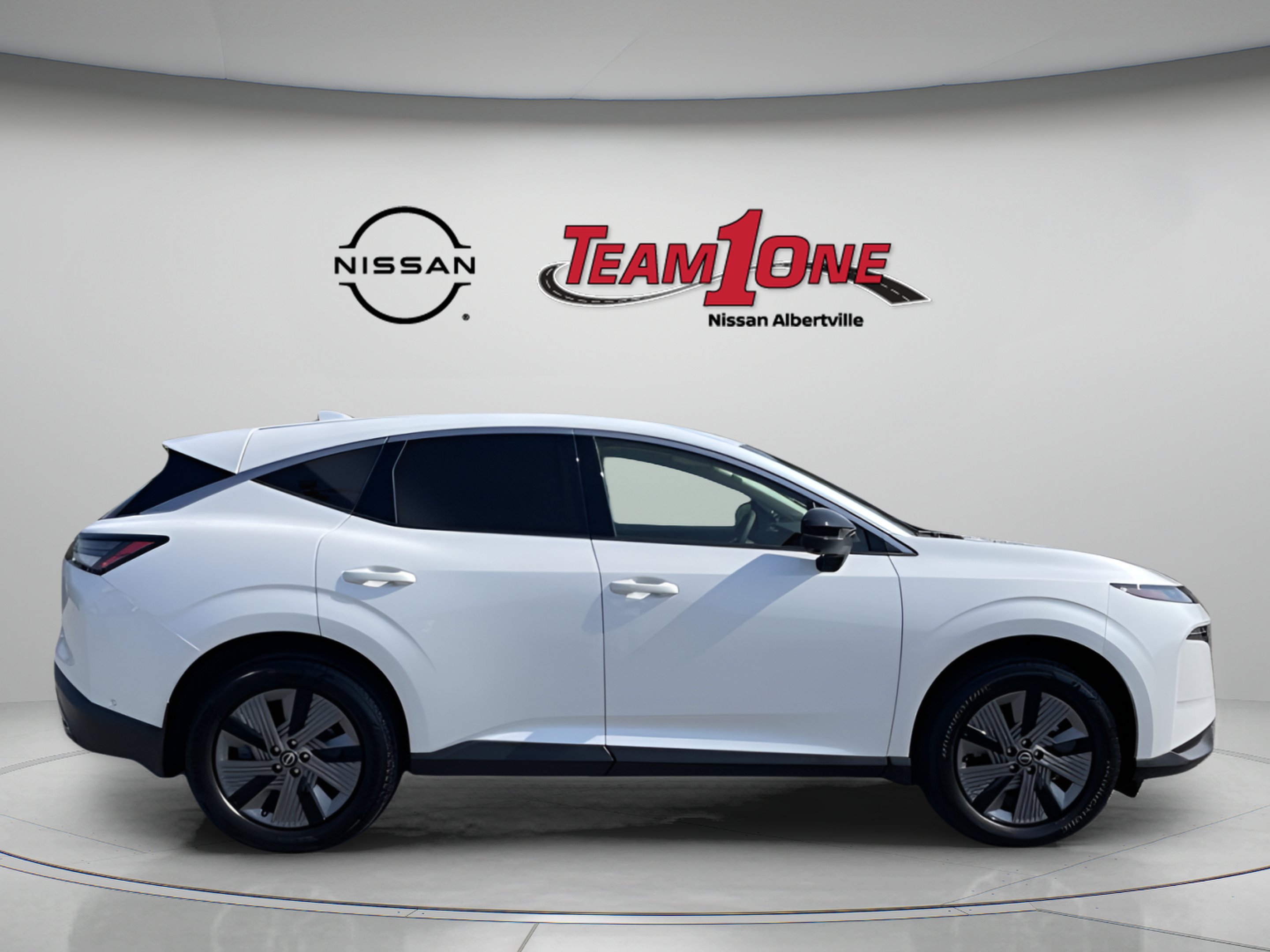 Used 2025 White Nissan SL image 8