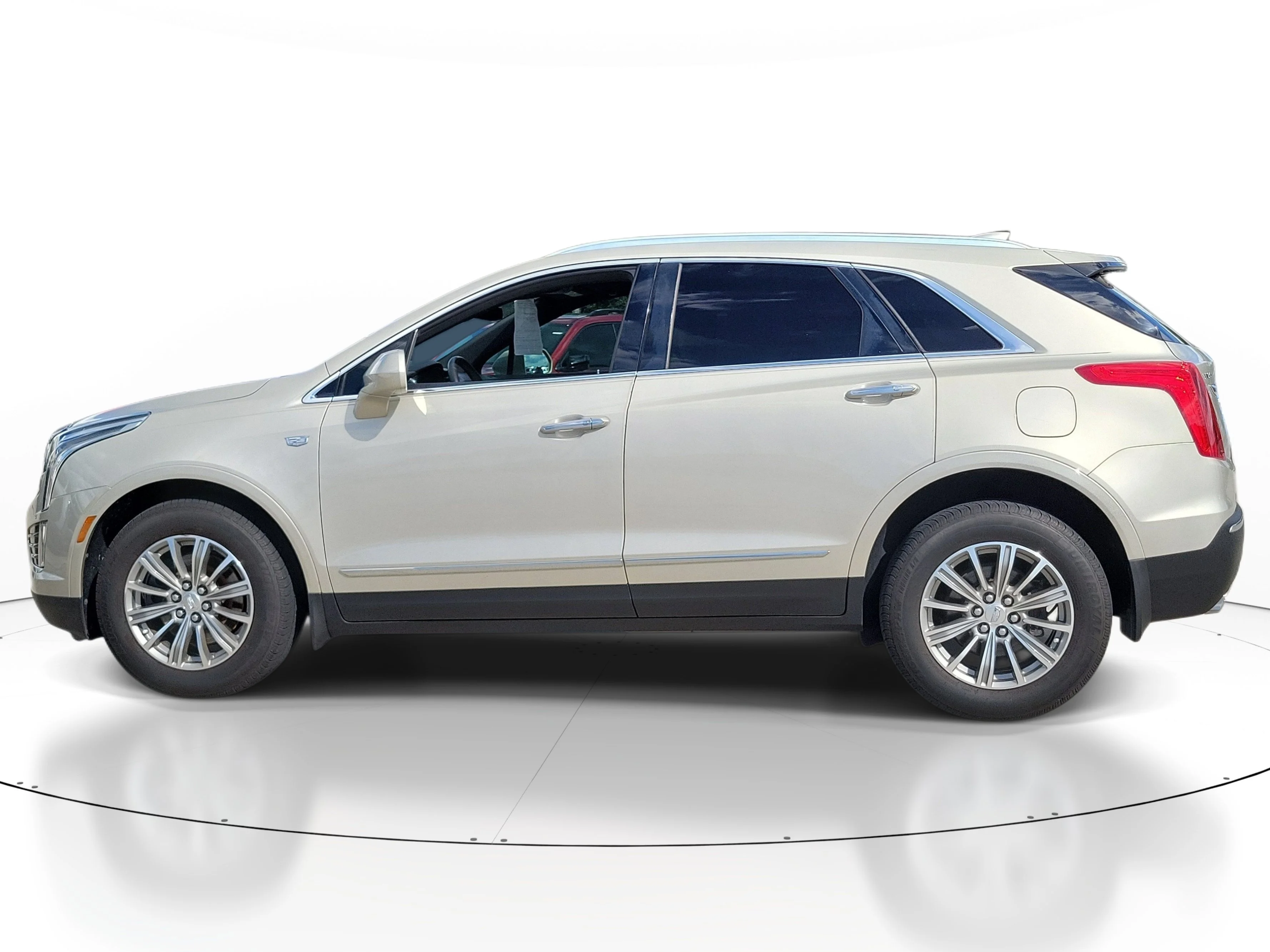 Used 2017 Silver Coast Metallic Cadillac Luxury FWD image 5