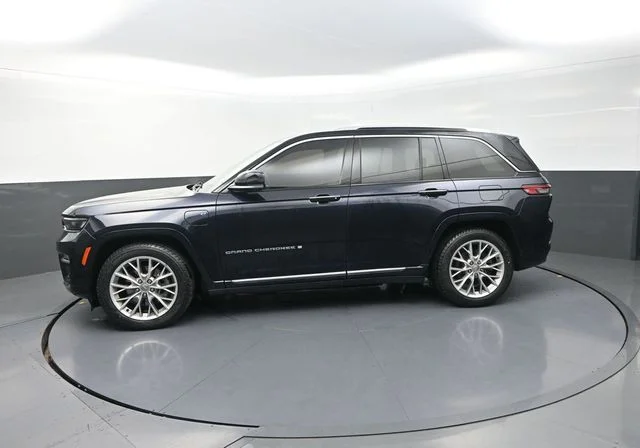 Used 2022 Black Jeep Summit Reserve 4xe image 43