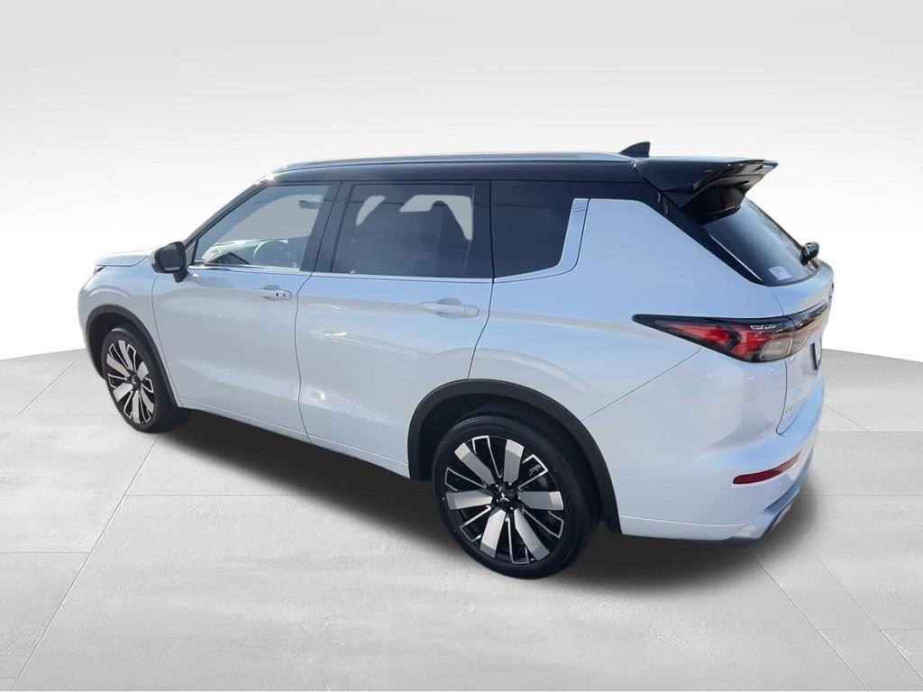 2026 Mitsubishi Outlander SEL - Photo 6