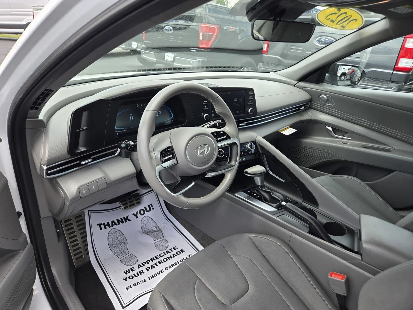 Used 2025 Serenity White Hyundai SEL Sport image 2