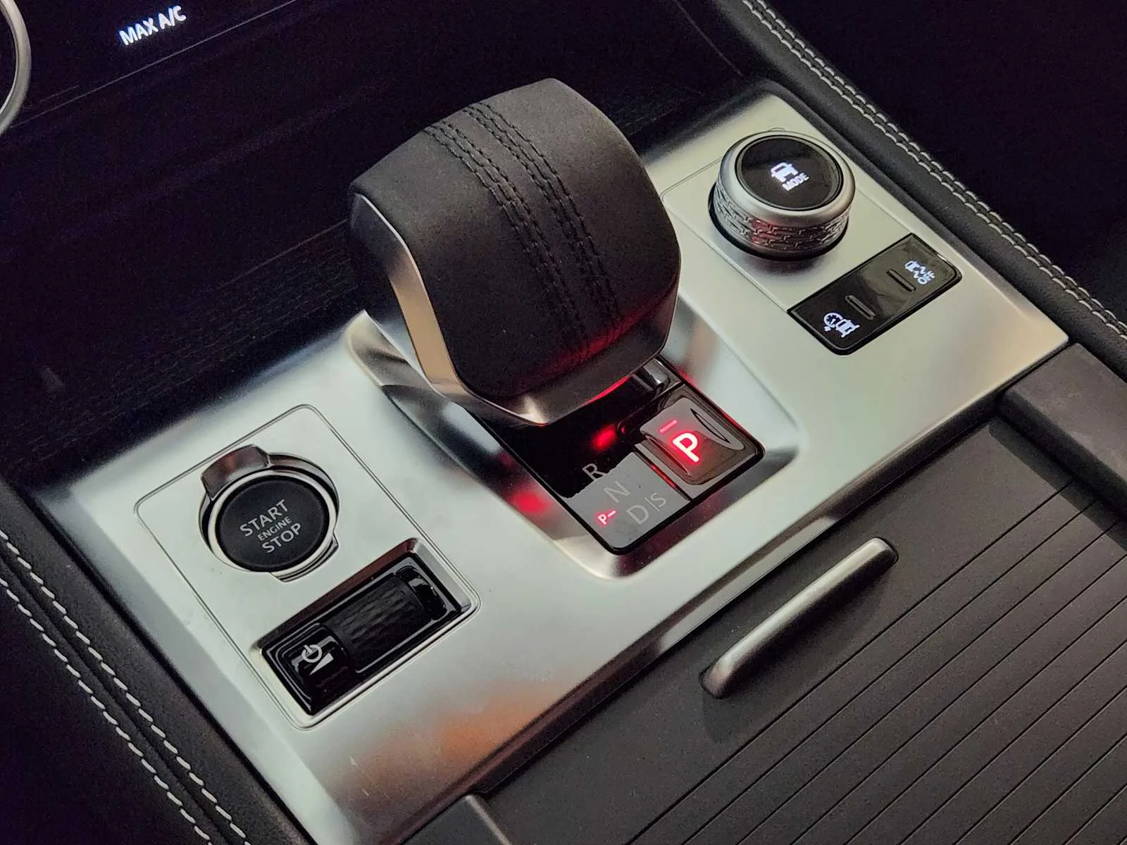 2026 Jaguar F-Pace R-Dynamic S - Photo 34