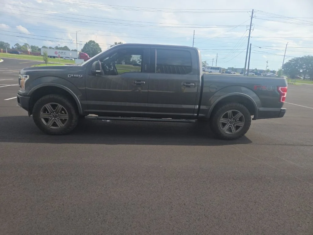 Used 2020 Gray Ford XLT image 9